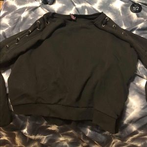 black betsy johnson sweater